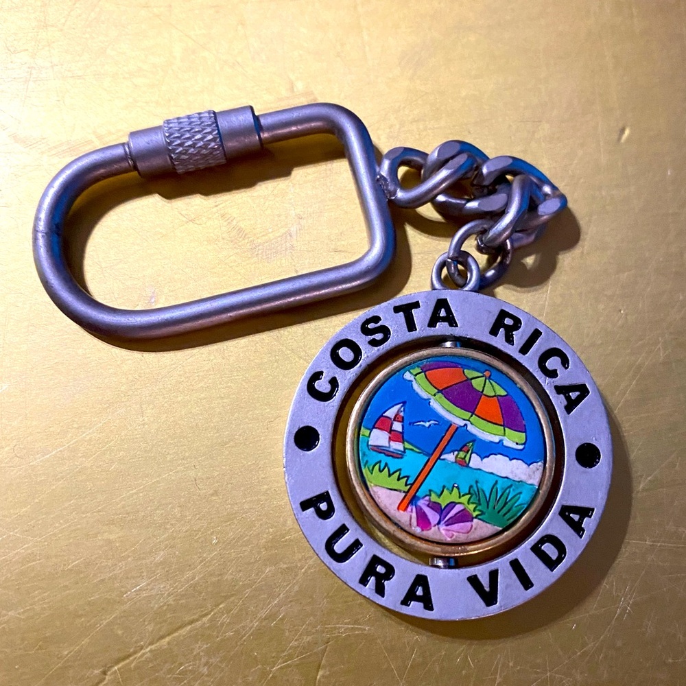 COSTA RICA PURA VIDA SOUVENIR METAL KEYCHAIN WITH ROTATING COLORFUL CENTER DISK